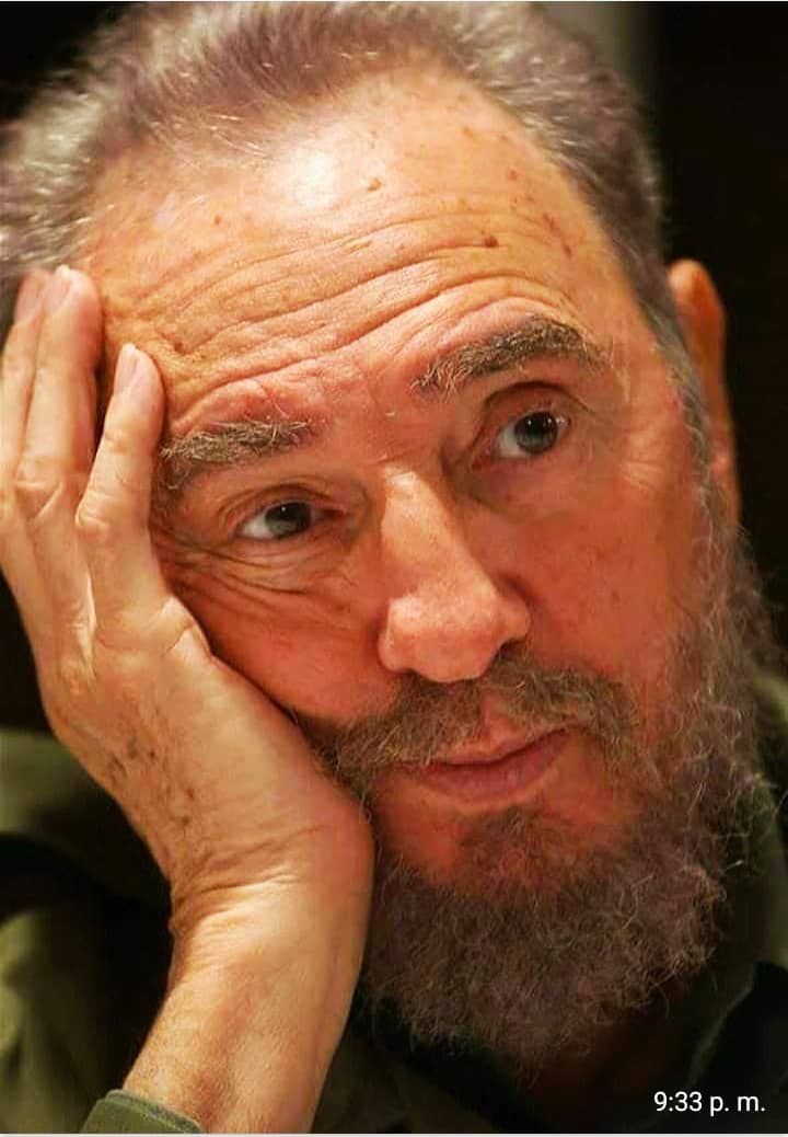 pie_matilla's tweet photo. Fidel no esperaba a que la narrativa adversaria se consolidara para reaccionar; se adelantaba, ocupaba el espacio, forzaba el debate en sus propios términos. 
Sigamos siempre su ejemplo. https://t.co/oLcnKeTkbb