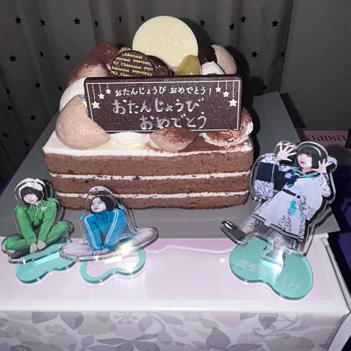 mg_knp's tweet photo. アクスタ並べ過ぎておくるの誕生日みたいになってしまった。 https://t.co/lib0k4Caga