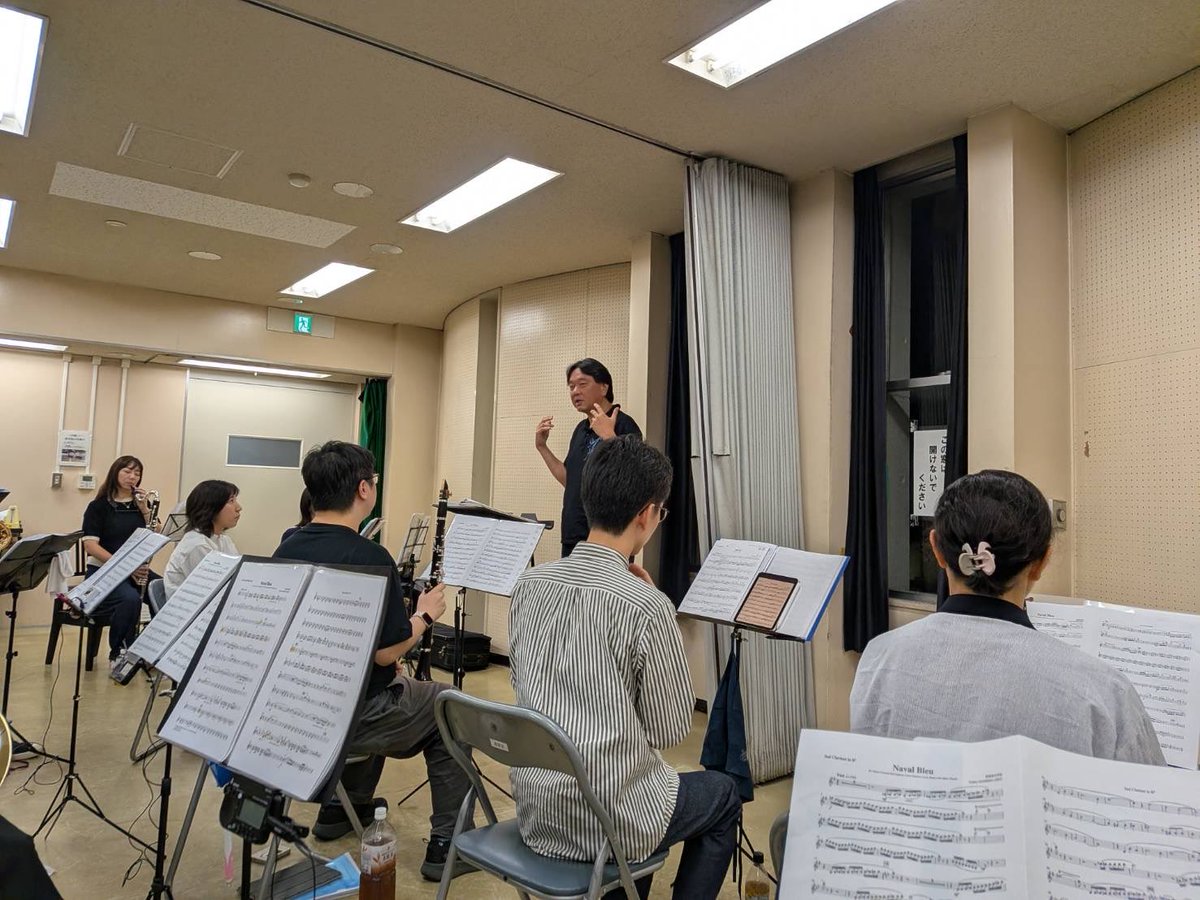msbo_official's tweet photo. 昨日の練習はつどいの曲の楽譜が揃ったので、引き続きつどいに向けた合奏をしました‼️先週に続いてたくさんの見学者さんと入団者がいらっしゃって嬉しい限りです😆

#武蔵野シンフォニック・ブラス・オーケストラ #吹奏楽 #三鷹市 https://t.co/rlqYLeImng