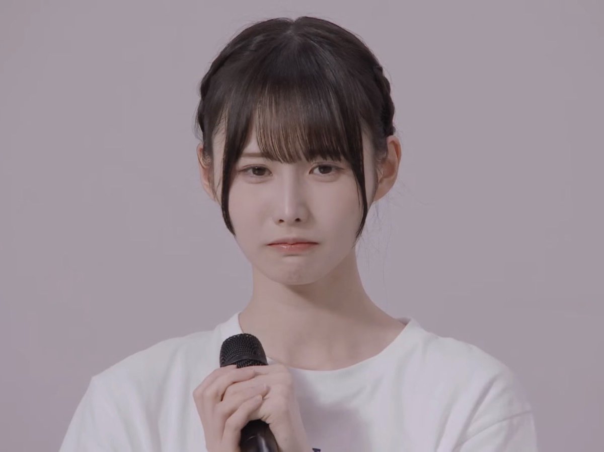 Cseceqh7's tweet photo. 台風は本気で一回反省した方がいいと思う。

#ひなたフェス2026
#日向坂46 https://t.co/N7lPjyH5Uw