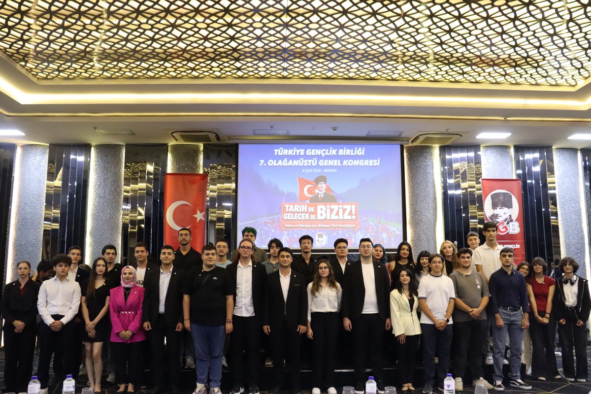 genclikbirligi's tweet photo. Ankara'da düzenlediğimiz 7. Olağanüstü Genel Kongremizde, Tam Bağımsız Türkiye mücadelesini büyütme kararlılığıyla TGB'ye üye olan arkadaşlarımıza rozetlerini taktık.

Atatürk gençliği TGB'de buluşuyor, üniversitelerde gençlik mücadelesi yükseliyor.

Yaşasın Türkiye Gençlik Birliği!🇹🇷