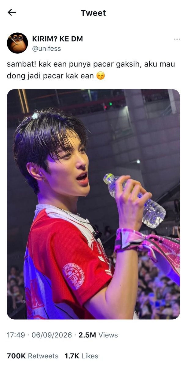 KeonhyeonWarkop's tweet photo. mampir! keonhyeon prompt au, rehan (kh) sama arya (sh) pacaran dari kelas 1 smp. tiba-tiba, pas kelas 11, arya pindah sekolah dan rehan diblock. Gada kata pamitan, gada kata putus. sampe akhirnya, rehan ketemu lagi sama arya gara gara satu tweet an bejo (m) https://t.co/bq9KZv0nkU