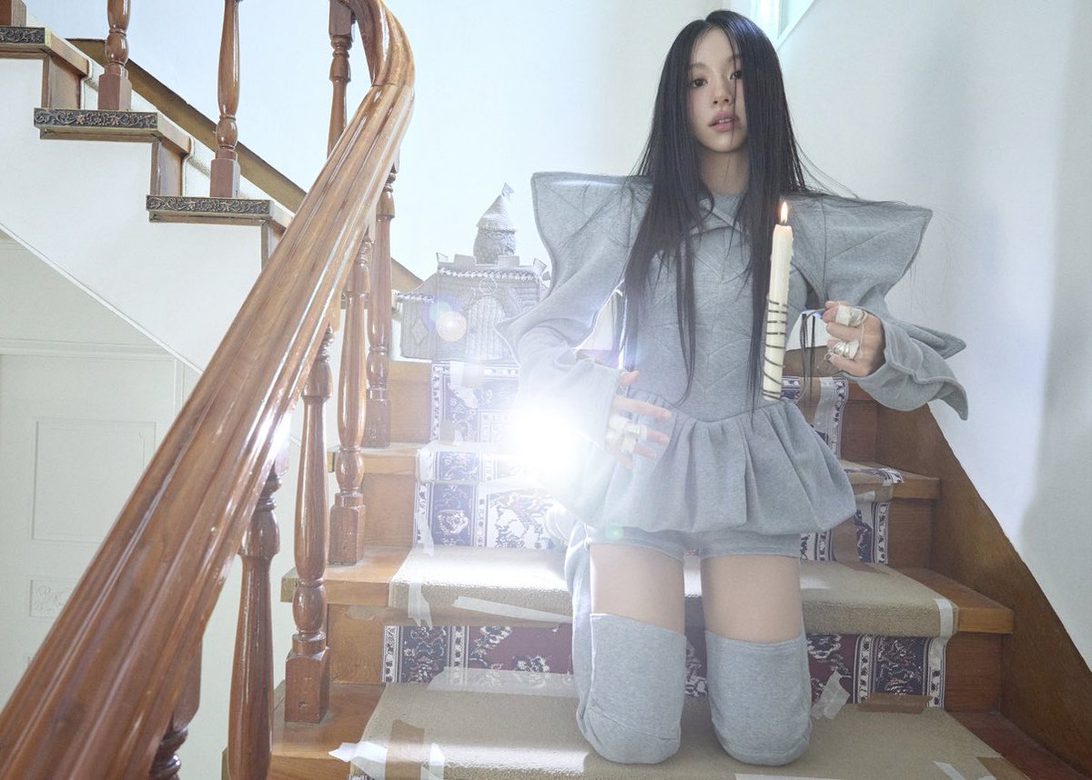 todayintwice's tweet photo. 1 year ago today, CHAEYOUNG's third set of concept teaser photos for her 1st Album 'LIL FANTASY vol.1' were released. https://t.co/UACiBWuqfR