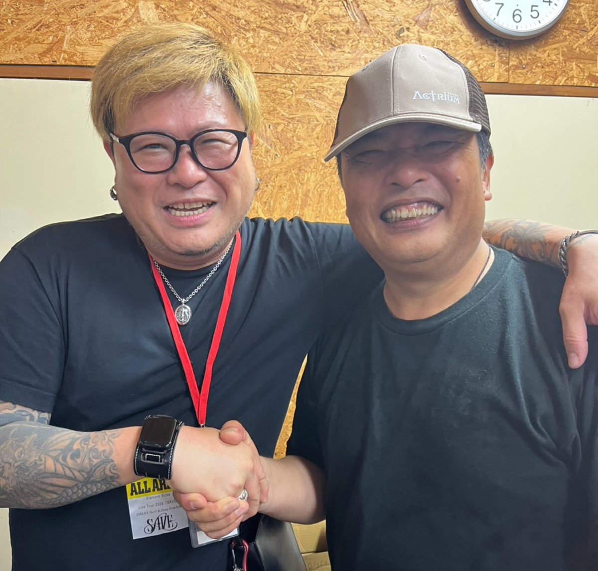 toshima0715's tweet photo. 舞台「VALKYRIE ACTRIUM season3-未来の章」新木場公演、終演しました！
大雨の中ご来場くださった皆様、本当にありがとうございました！
チェキデビュー戦も、なんと11枚の大善戦(自己評価)！！こちらも本当にありがとうございます😊
オファー頂いた惡斗社長、ご指導くださったハカさん、優しくしてくださった役者の皆さん、支えてくださったスタッフの皆さん、全ての皆様に感謝です。
“相方”のミタニさんこと高村さんも、いろいろとサポートくださりありがとうございました！
全ての皆さまに、何遍感謝してもしきれません。
機会あらばまたお会いしましょう！！
#ヴァルアク