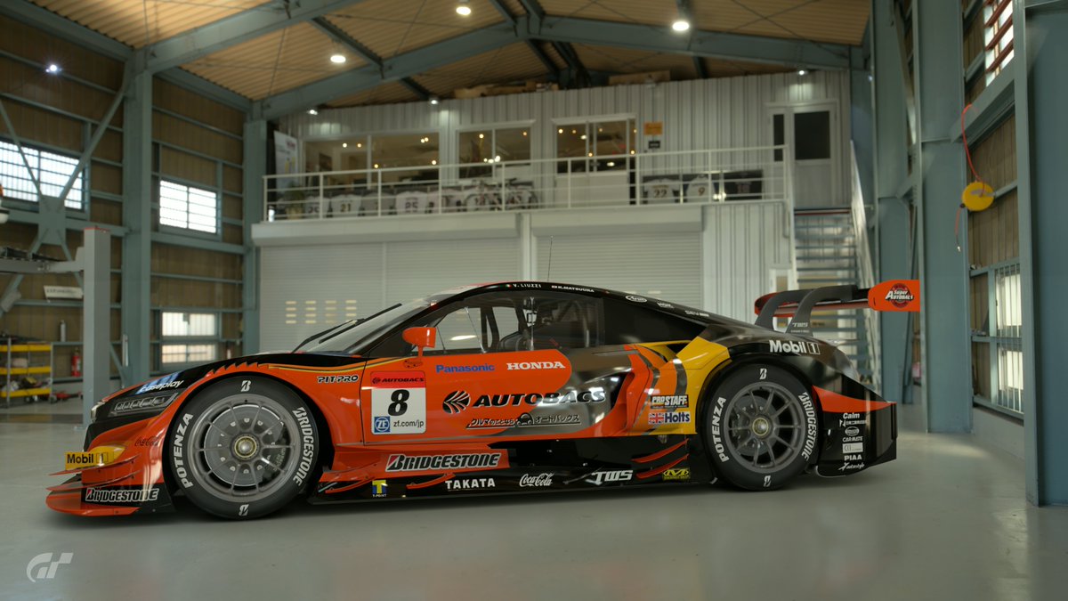 sTXO5s9eNjFOLP5's tweet photo. 今日朝からやることなかったんで 新しくSUPER GT 2014年の ARTA NSX CONCEPT-GT を制作しました😃
リアのメッキボディーとフロントまで延びた細いメッキラインを生かすためメッチャ疲れました~😅
やっぱGT500 は速い、メッチャ楽しい😆
#GT7
#SUPRAGT
#ARTANSXCONCEPTGT
#GT500 https://t.co/AAz5KdlpkQ