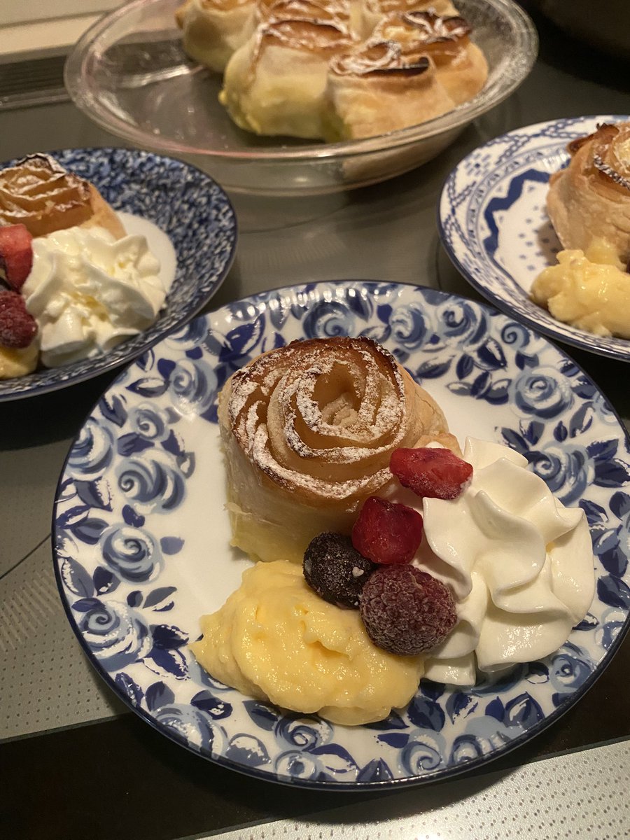 Hime_0401's tweet photo. アップルパイ作りました https://t.co/Q4MPgmL8WG