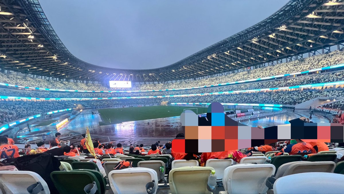 S_pulse0583's tweet photo. 久しぶりにゴール裏観戦
正直名古屋戦の時感じていた、J1優勝の雰囲気が消えてたな…

ただのサポーターだから声出すことくらいしかできないのがほんとに辛い https://t.co/h9rUzO4Hlc