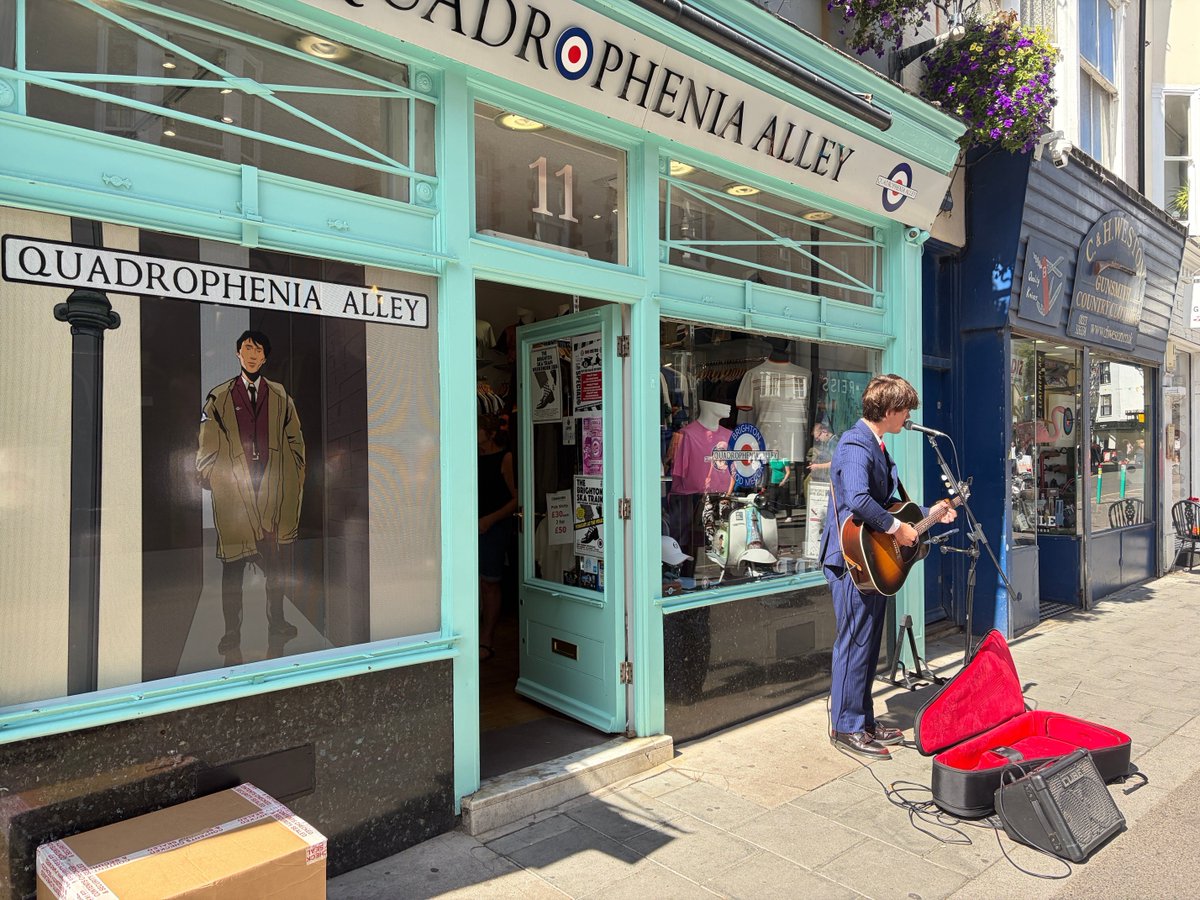 quadalley's tweet photo. What a weekend! ๐ต๐ถ
Another huge thank you to everyone who visited us during the Brighton Mod Weekender, last weekend.
You made it a brilliant one! โค๏ธ๐ค๐
#QuadropheniaAlley #ModWeekender https://t.co/TZTZUoKtj9