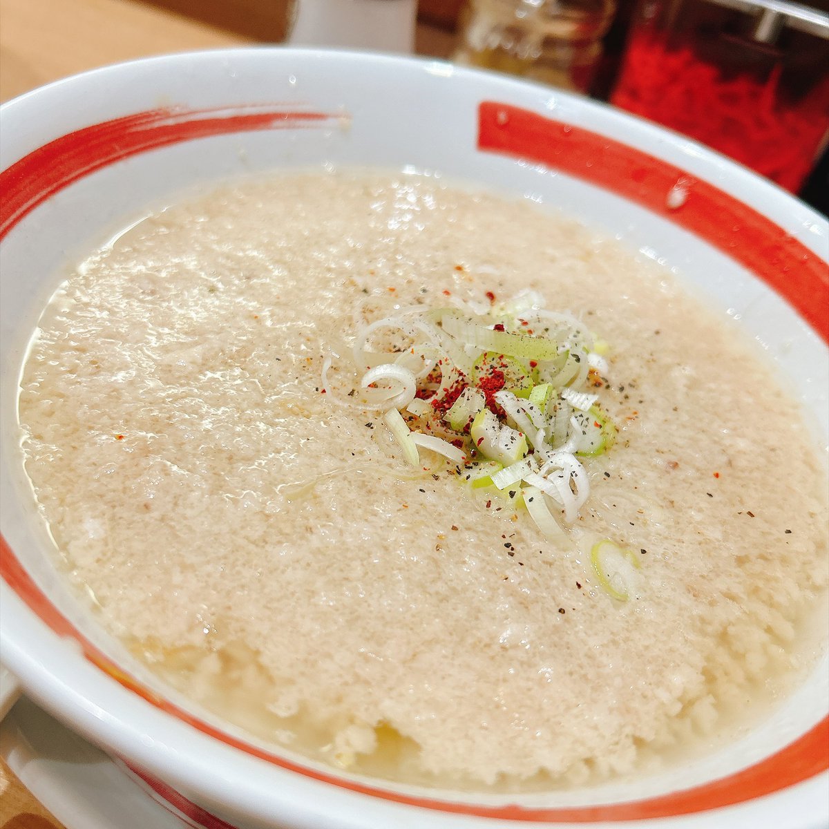 RWGS's tweet photo. らーめんチャチャまる　背脂つけめん塩+半チャーハン
#らーめんチャチャまる #チャチャまる #ラーメン #背脂つけめん
背脂多めをお願いすると背脂が多めに乗ったスープが出てくるよ、もちろん

唇テッカテカですわ💋 https://t.co/pihwE6dtpf