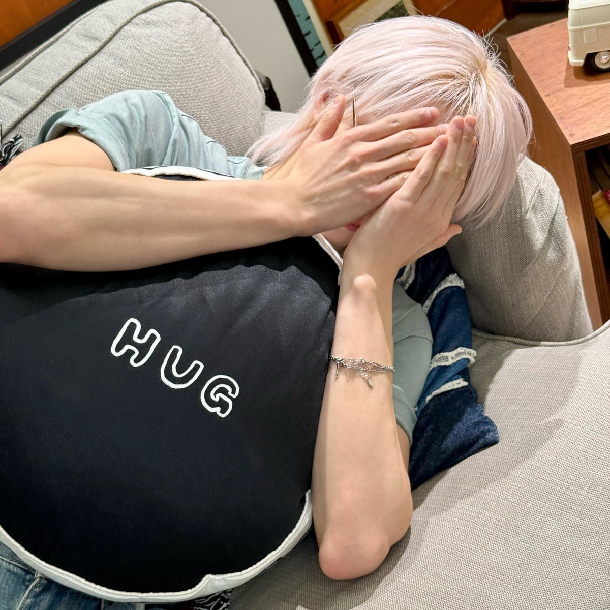 ihannmisu's tweet photo. 💭㏝.   ❲   busco #mutis   𖹭

﹙🇦🇷 , él.
﹙ults  :  bnd , &amp;team , tbz , nct , ive , tripleS.
﹙others  :  airbag , mcr , blair , dillom , 5sos , hsr.

me gusta interactuar bastante pese a la pena que me da pero le meto onda

𖹭 + ↺ mutis 4ever
#stantwt #kpoptwt #subtwt https://t.co/p4y4wEsXLV