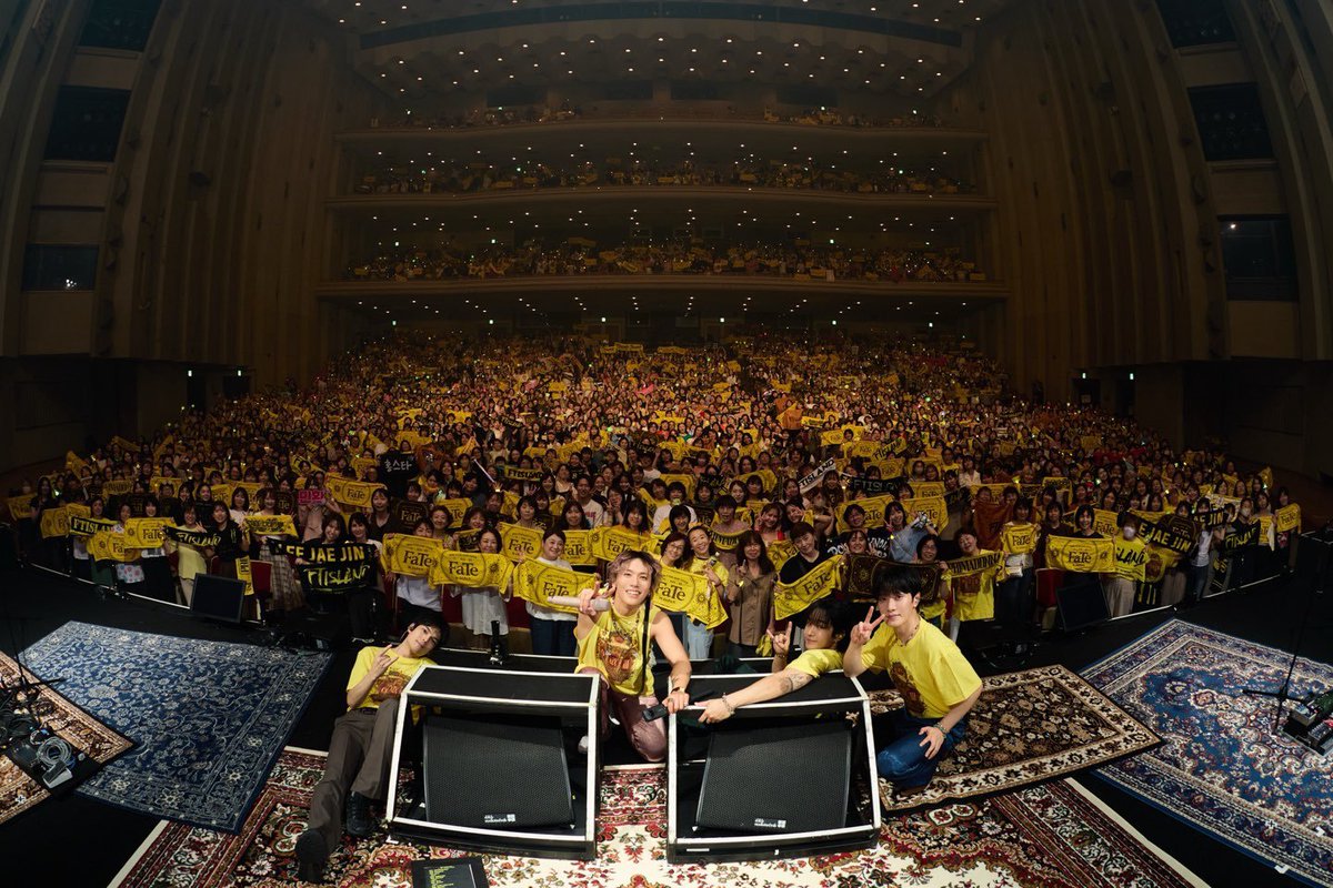hisayan315's tweet photo. メンバー会場内を走った(≧∀≦)
めちゃ楽しいライブやった( ´艸｀)
ホンギさん、会場が広いから走るのしんどいって😂😂
大矢くんまで走らされてたね😂

#FTISLAND #FaTe https://t.co/JF2lJ3U1FX
