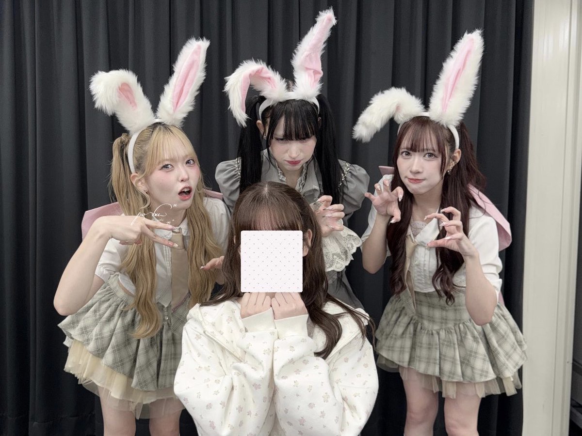 ___pohu's tweet photo. ୨୧ 260906
うさぎさんに食べられちゃった💘︎︎◝✩
#うさぎのひみつ  
#onefive  #最終未来少女 https://t.co/8hUxRaFuf4