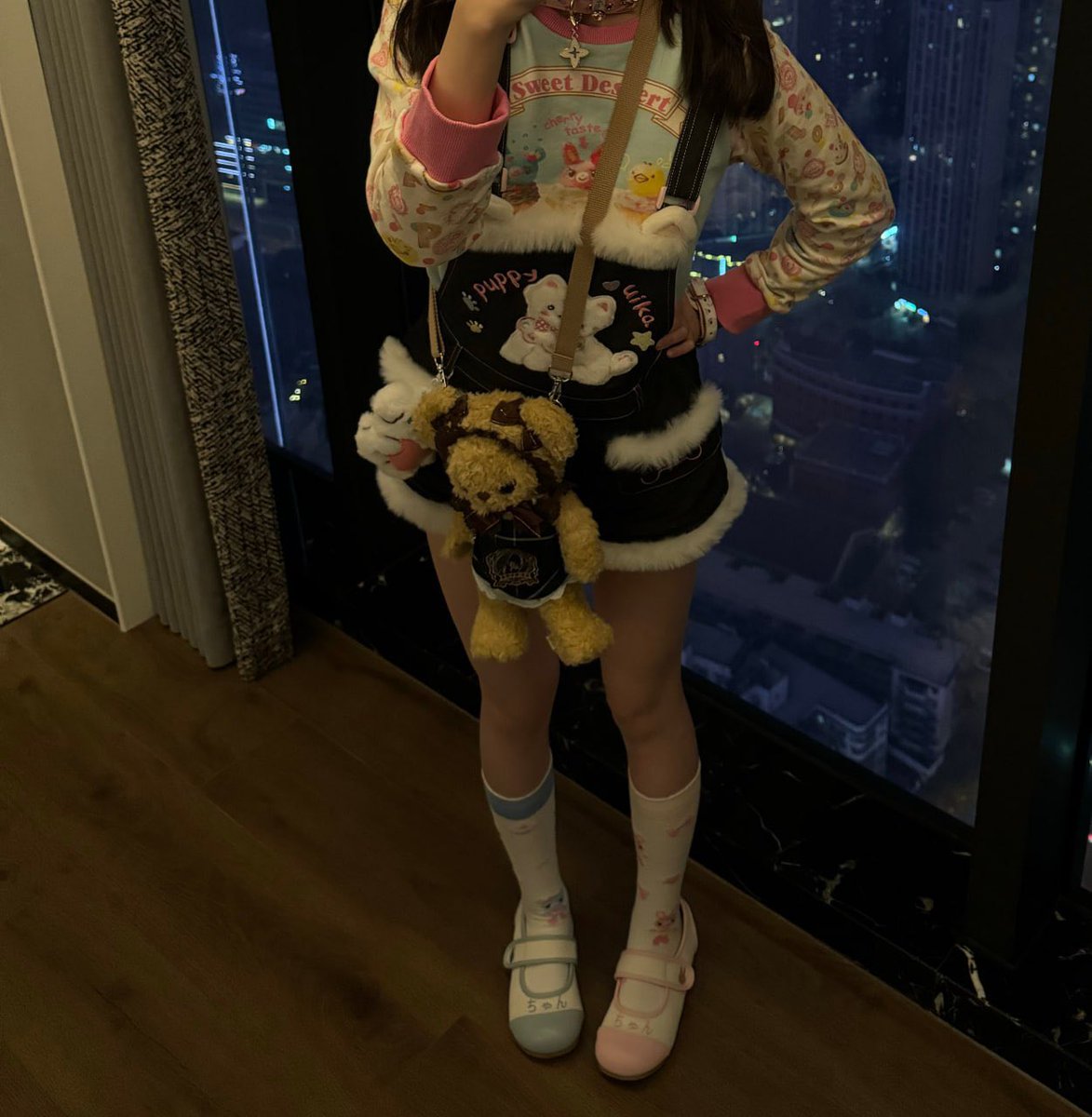 bluemermaid1980's tweet photo. 生活虐待我 命运捉弄我 https://t.co/G62PjT6iXL