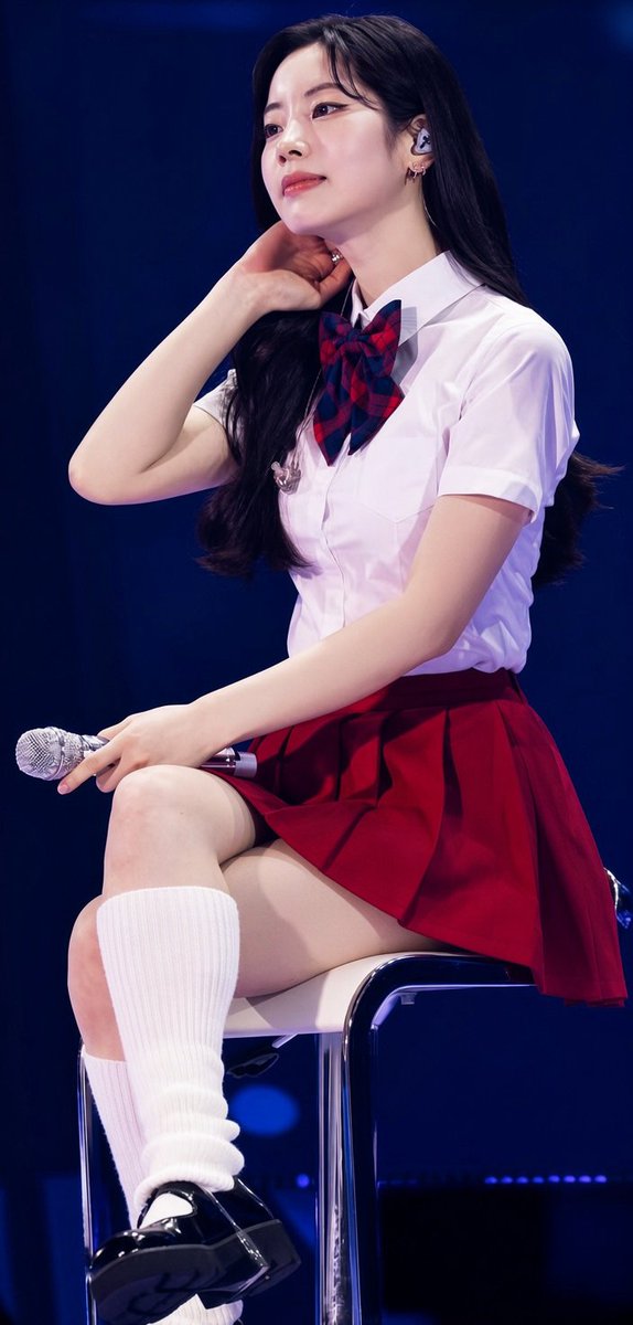 yxlqmdlg's tweet photo. Dahyun ✨ ❤️ 🤍

#TWICE #트와이스 #다현 #ダヒョン #DAHYUN https://t.co/bj26LMeKCH