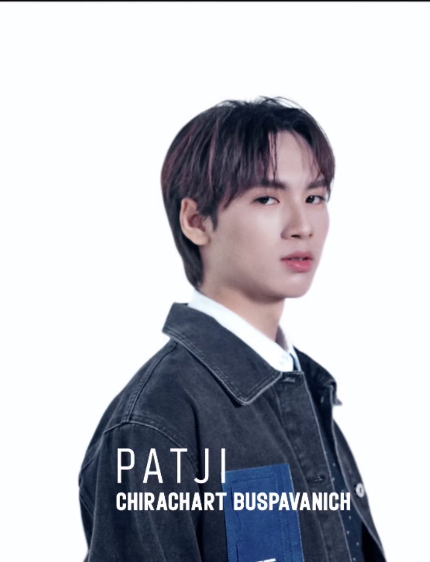 PAThousefans's tweet photo. เรียน ทีมงานที่เกี่ยวข้อง @DomundiTV @MrFanboySeries 
#รักสุดใจนายแฟนบอยSeries
#MrFanboySeries 
#chira_patt 

ในนาม PAThousefans ขออนุญาตฝากทีมงานช่วยตรวจสอบการสะกดชื่อภาษาอังกฤษของน้องแพทจิเพิ่มเติม ดังนี้

จากในส่วนของ Intro Credits (ช่วงเปิดซีรีส์) และ End Credits พบว่าตัวสะกดชื่อภาษาอังกฤษยังไม่ตรงกัน โดยใน Intro Credits สะกดถูกต้องแล้วคือ "CHIRACHART BUSPAVANICH" (ขึ้นต้นด้วยตัว CHI) แต่ใน End Credits ยังคงเป็น Jirachart อยู่

เนื่องจากชื่อ-สกุลของศิลปินถือเป็น Branding และ Identity ที่สำคัญมาก จึงอยากขอความอนุเคราะห์ทีมงานช่วย Align ข้อมูลตรงนี้ให้เป็นมาตรฐานเดียวกันทุกจุด

จึงเรียนมาเพื่อโปรดพิจารณาและดำเนินการแก้ไข หวังเป็นอย่างยิ่งว่าจะได้รับการสนับสนุนจากทางทีมงาน และขอขอบคุณในความตั้งใจสร้างสรรค์ผลงานดี ๆ มา ณ ที่นี้ 🙏