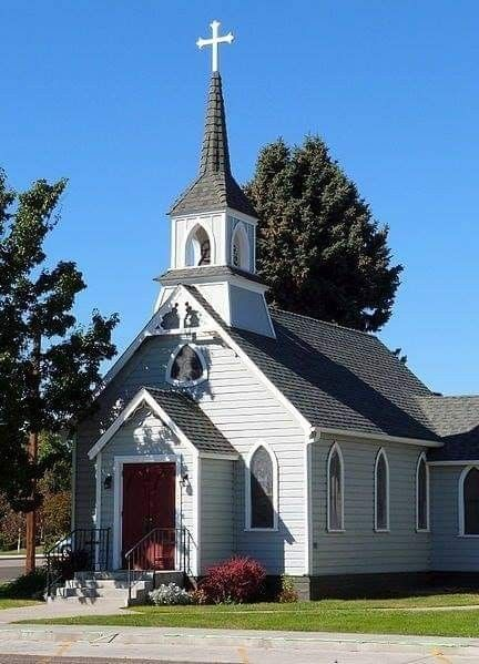 MrMalice_'s tweet photo. @Isru709 @Ravvenrotth Alright, if you wanna ignore the 2nd image I posted, heres a 3rd of a small church that still looks much better https://t.co/aGDuzzsVpS