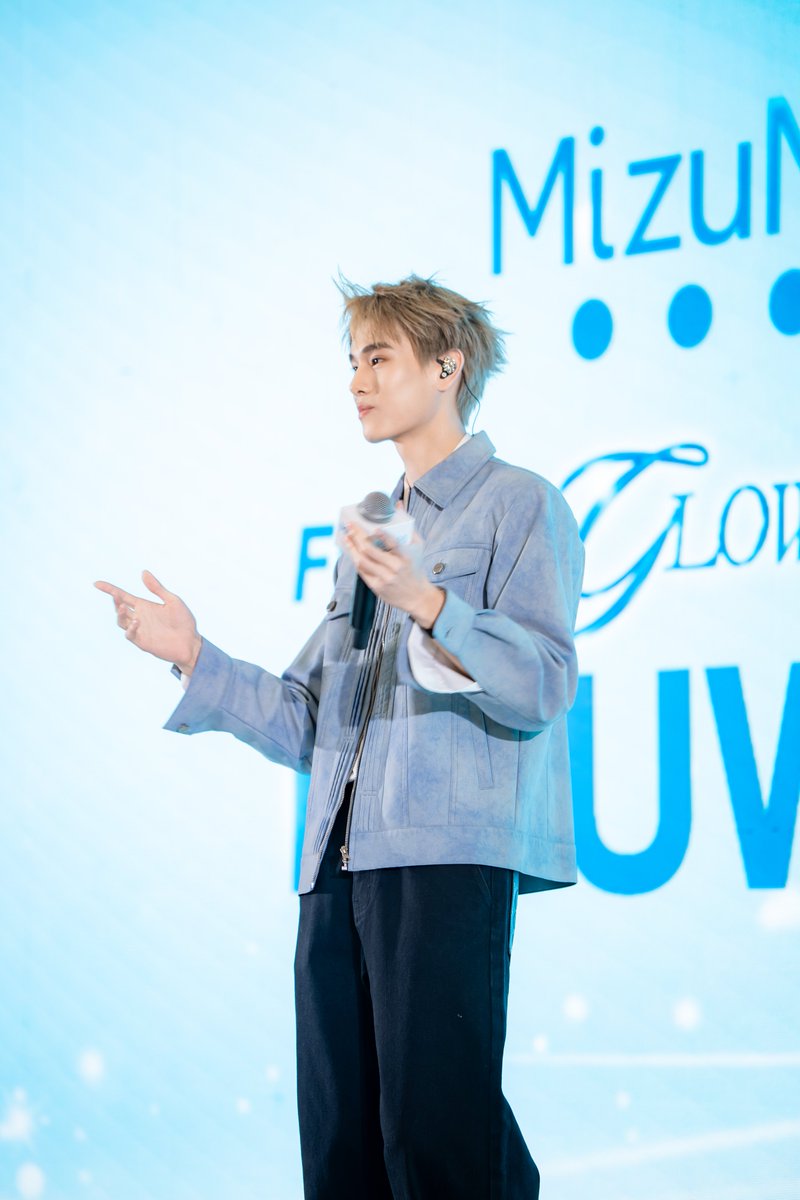 MizuMi_Malaysia's tweet photo. Thank you so much for joining our Exclusive Event with Phuwin!

MIZUMI FIRST GLOW WITH PHUWIN

#MizuMiFirstGlowWithPhuwin
#MizuMixPhuwin
#MizuMixWatsonsMY
#MizuMiMY https://t.co/ofAu0321xc