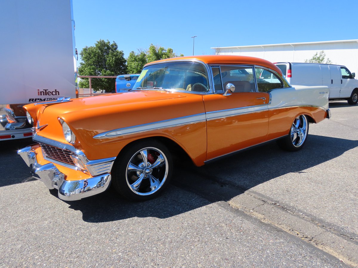 Rob_In_ABQ's tweet photo. Final batch of pictures from the Route 66 Centennial Car Show at the @RT66CasinoHotel back on August 1 &amp; 2...

1) 1976 Chevrolet G20 Van
2) 1969 Chevrolet Camaro SS
3) 1956 Chevrolet BelAir
4) 1969 Plymouth Barracuda

#CarShow  #ClassicCars https://t.co/dUweUMzAEX