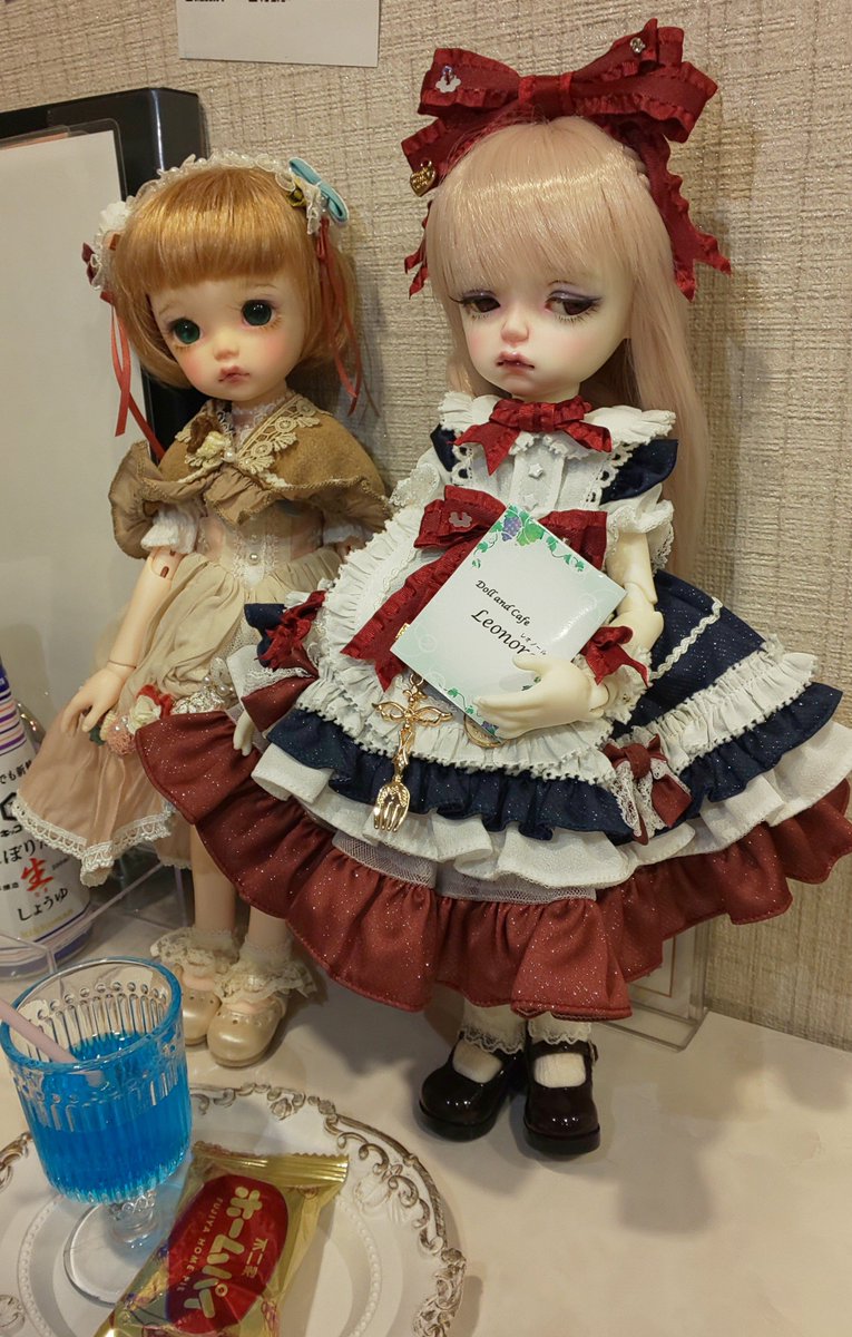 puu_asa's tweet photo. 久しぶりにドル活をしたよ＊
岡山にあるドールカフェに行ってきた( *´艸｀)

iMda DollのAnna(アンナ)ちゃんとAnge(アンジュ)ちゃんを連れて♪
ご飯もデザートも美味しかったΨ
素敵なフォトスポットもありがとうございました！

#レオノール https://t.co/8aK3vmc49G