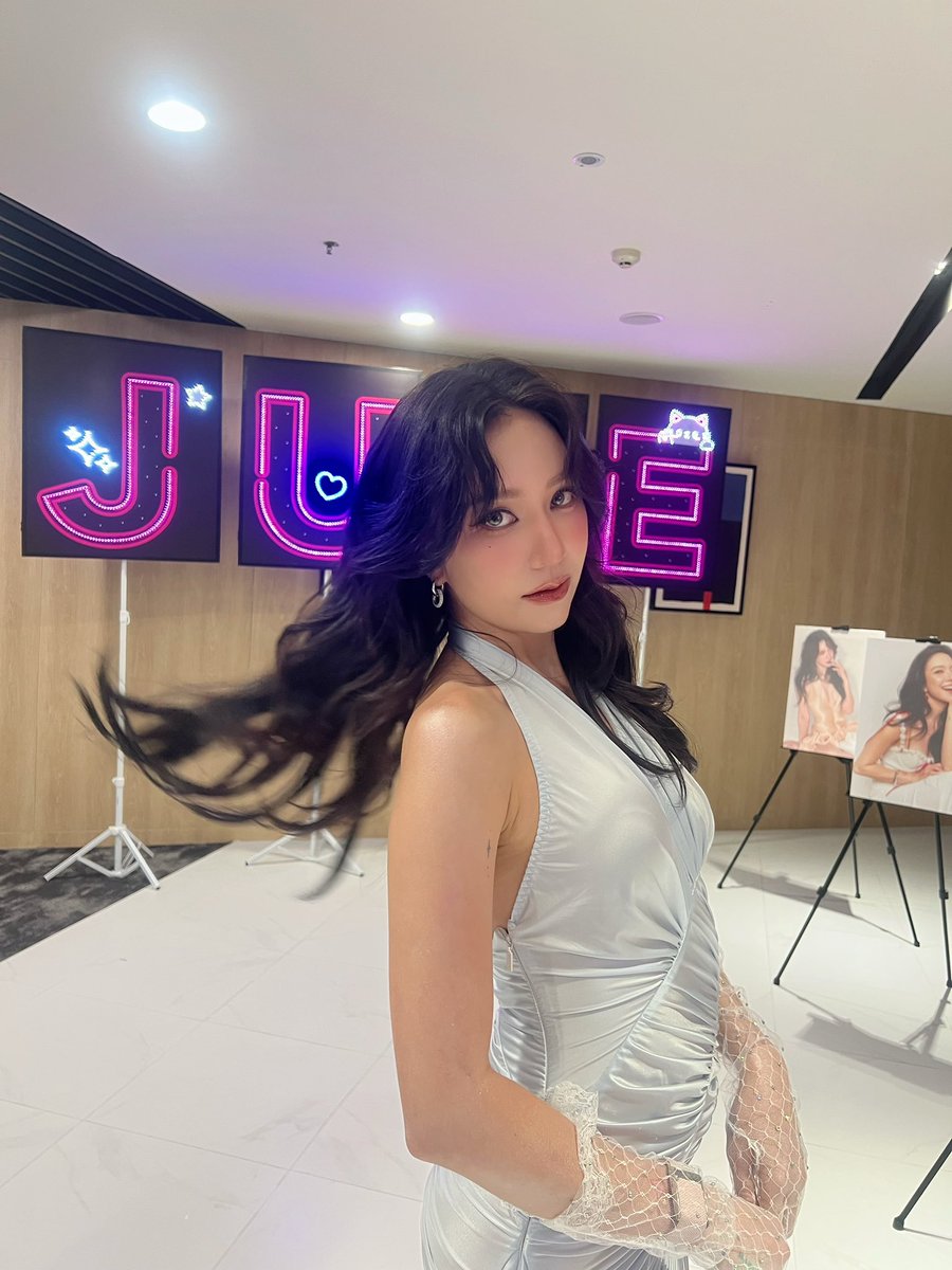 Junenannirin_TH's tweet photo. [ 260906 ] 🐈‍⬛🍒
Photos · June

ONCE UPON JUNE 
#Chapter31WithNNR 
#Junenannirin #จูนณัณณิริณ https://t.co/NYSTAiQ0Xt