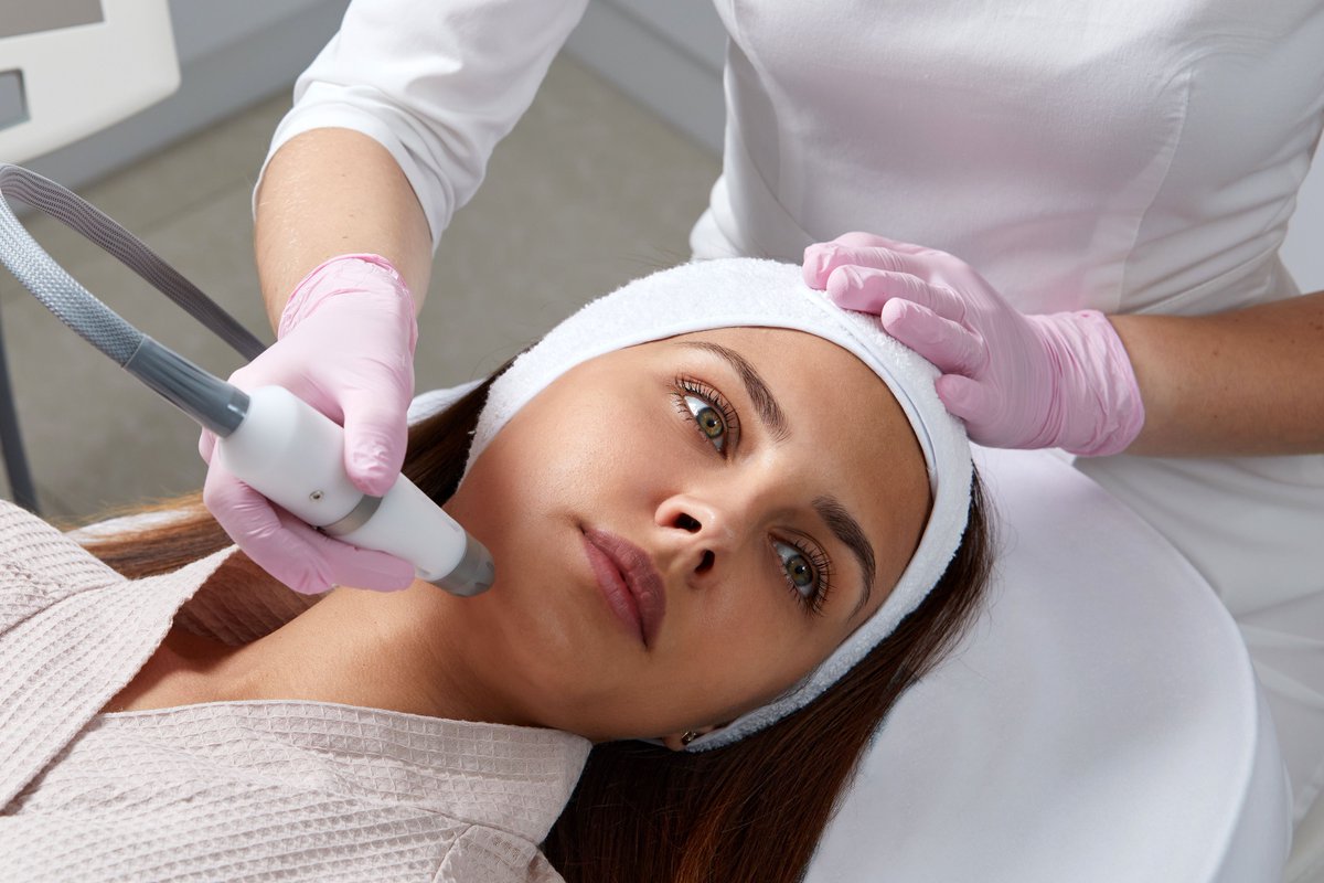 MedspaAnewskin's tweet photo. Refresh your skin with Tixel resurfacing! This non-invasive treatment uses thermal energy to boost collagen and smooth texture for a natural glow. Curious about how our medical team can help you reach your skincare goals? Let us know! ✨ #Medspa #clinic #Aesthetics #beauty https://t.co/Fr55gB4cdt