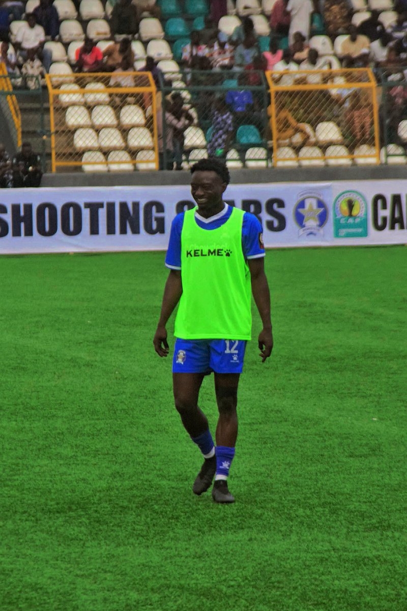 Derogba_AF's tweet photo. four frames of our favorite number 12  @qamaradegoke 💙💙💙💙

#3SC #ShootingStars #CAFCC #NPFL27 https://t.co/ATwbUcc7OY