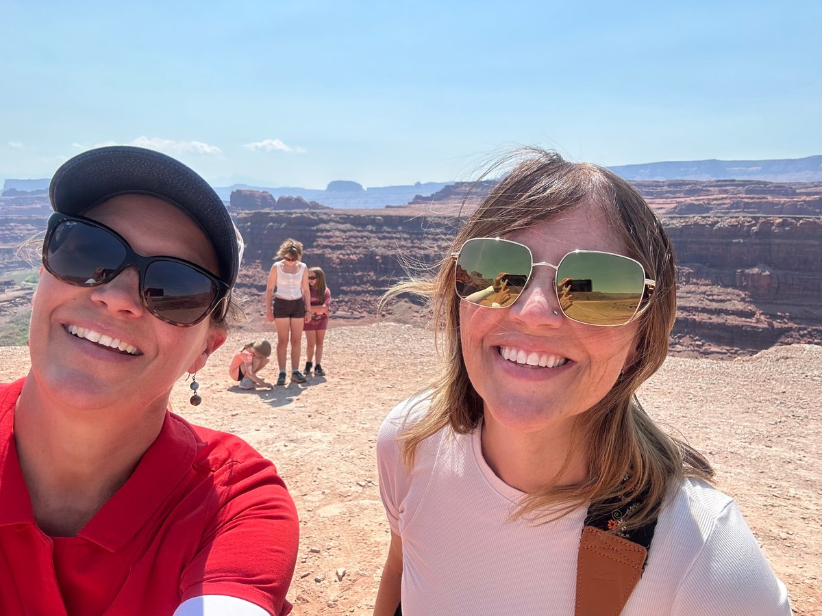 PortalToursMoab's tweet photo. Thelma and Louise a fun family view point.

#PortalOffroadTours #Portal2Adventure #MoabRocks #OpenThePortal #ServedOnTheRocks https://t.co/5yBs5T1MpN