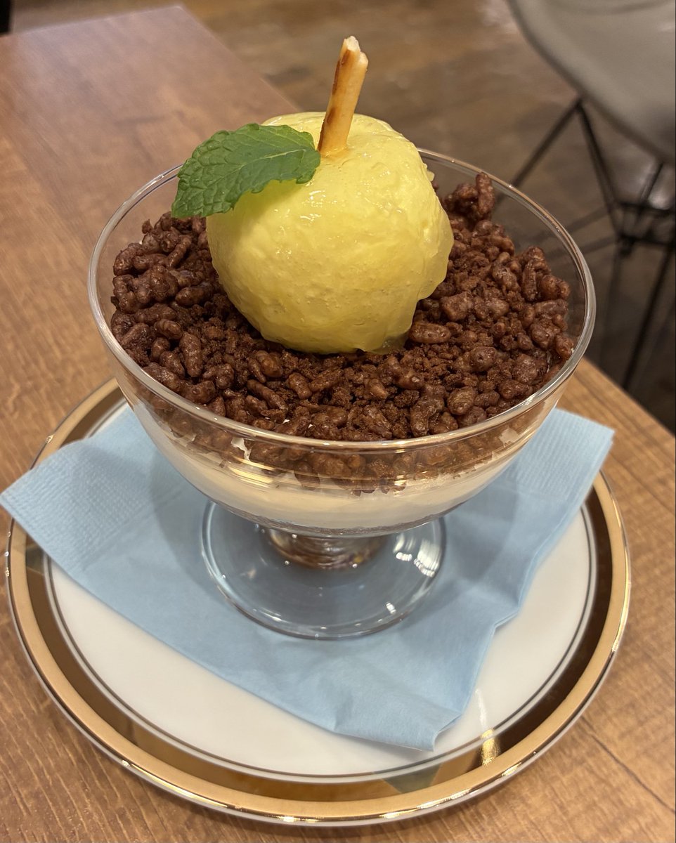 leef_j_krsm's tweet photo. アナザーエデンビギンズ発売記念コラボカフェに行ってきました♪
この組み合わせが美味しすぎる、約束の果実か本当に美味しい……！
コースターが紙じゃないのでもはや有償グッズレベル、最高！

#アナデン
#アナザーエデン https://t.co/4bicgZ15Rf
