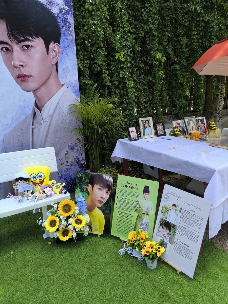 phatcharawee9's tweet photo. งานทำบุญครบรอบ 1 ปี อุทิศส่วนกุศลแด่ อวี๋เหมิงหลง  และพิธีวางเก้าอี้ที่ระลึกอวี๋เหมิงหลง
วันอาทิตย์ที่ 6 กันยายน 2569
ณ ศาลเจ้าแม่ฟ้า 天后聖母廟
(อาม้า แหลมลมทวน)  ตำบลบ้านปรก อำเภอเมืองจังหวัดสมุทรสงคราม ประเทศไทย
#于朦胧 #Yumenglong https://t.co/X2d0L7bv7K