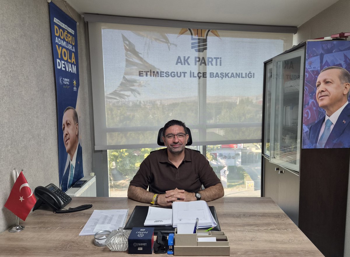 aketimesgut06's tweet photo. Bugün İlçe Başkanlığımızda nöbetçi Yönetim Kurulu Üyemiz Sn. Hasan DEMİRTAŞ'tır. 

Hemşehrilerimizin talep, görüş ve önerilerini dinlemek üzere 10.00-18.00 saatleri arasında İlçe Başkanlığımızda sizleri bekliyoruz.

📞 İletişim: 0 (312) 245 48 00
📍 Adres: Kazım Karabekir Mah. İstasyon Cad. No: 55/7 Etimesgut/ANKARA