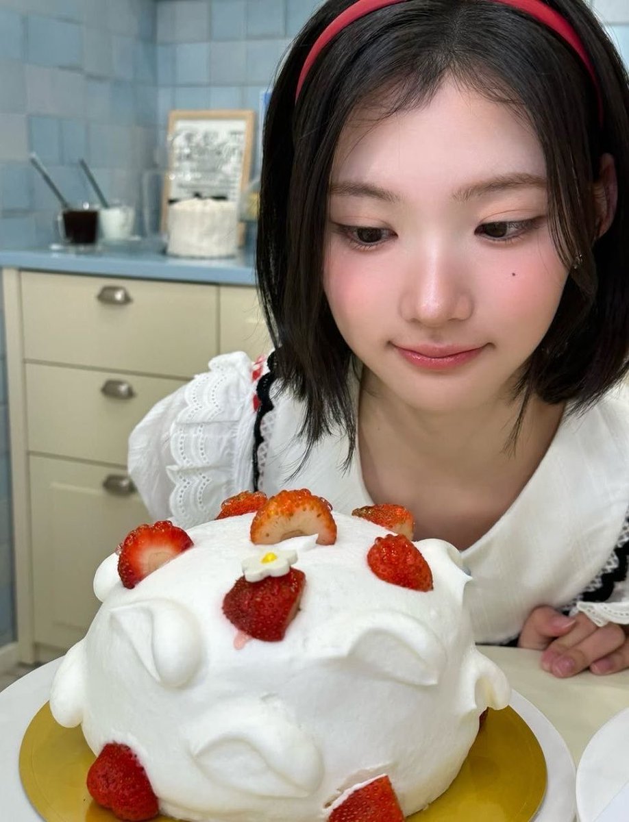 picscjiwoo's tweet photo. DROP # FOR JIWOO BIRTHDAY 🎂

🎯 : 300 Reply &amp; Repost.

A BERRYFUL DAY OF JIWOO
#2DecadesofJIWOO
#오늘은_지우가_쮸인공 https://t.co/xXg6nkk7Rs