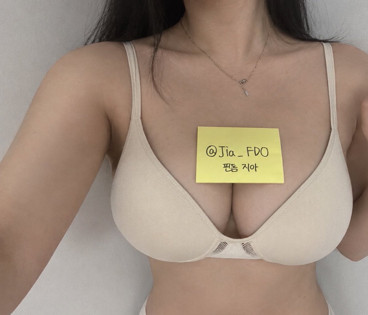 Jia_FD0's tweet photo. 나보고 넷카마라는 시발련들아 이제 됐냐?
앞으로 인증 해달라는 새끼들은 바로 차단이야
#핀돔 #핀섭 #상납 #자지갑 https://t.co/qCcsd6YIeL