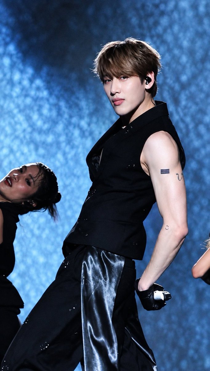 PearyBB's tweet photo. หล่ออยู่ดีๆ......................เปลี่ยนกลับไปน่ารักเฉยยยย

#VeryThaiDianFengxBamBam https://t.co/43frrmZOci