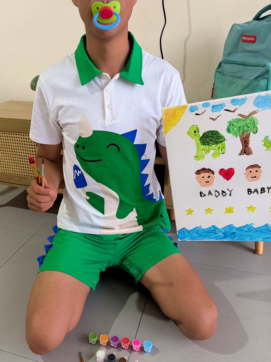 nightyknights99's tweet photo. What a clever baby boy ft @abdlcouplemx is at painting! What can you all paint for daddy? 

Come and paint in lolly dino tail set here: https://t.co/DRFInnbzxf https://t.co/UFxIfJizzw