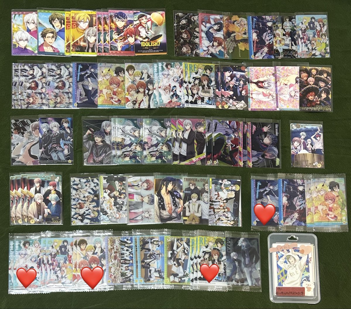 mam_turtle's tweet photo. @rl9sb9eK9dOtQ28 初めまして、こんばんは。検索より失礼いたします。
当方画像の物を所持しております。画像お借りしまして❤️を付けた中で郵送交換可能なものはございますでしょうか？壮五最優先で求めております。ご不快で無ければ1：2の提供も可能です。
ご検討の程よろしくお願いいたします。壮五・楽 https://t.co/IZ3FdN5Zov