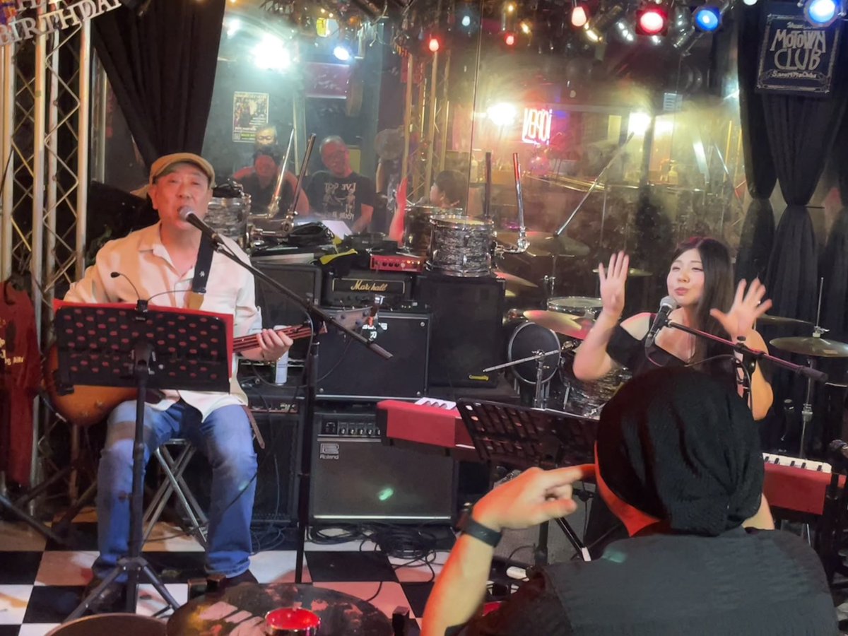 3291hann's tweet photo. 2026.9.5.
モータウンクラブ

ベースのKassyと2人BREEZE𖤐 ̖́-
2人ならではで楽しく演奏できました！
Kassyの歌声に心動かされる人続出！
ありがとうございました♡ https://t.co/5cASugYxmy