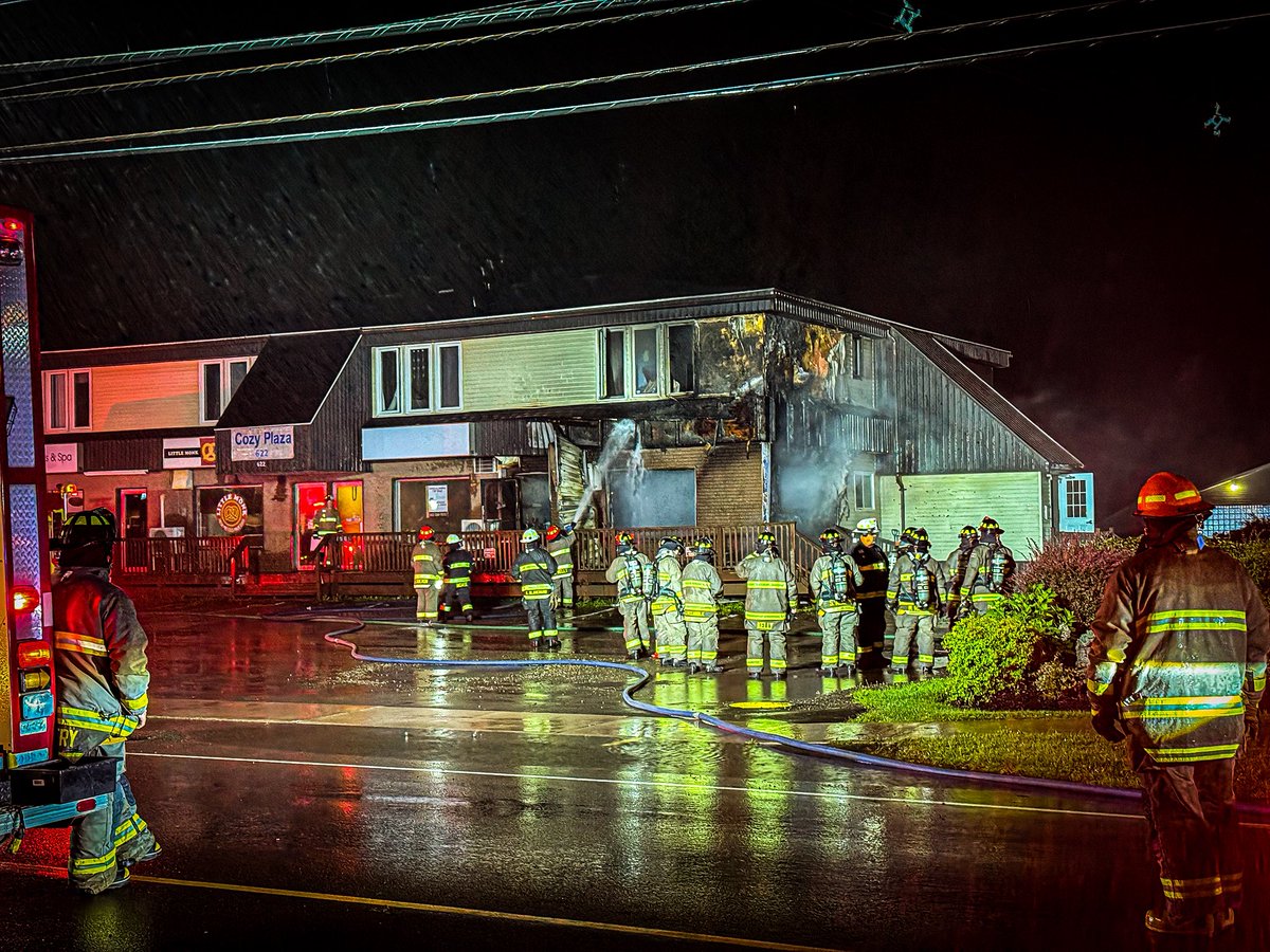 SummersideFire's tweet photo. Structure Fire – 622 Water Street East - Sept 06, 2026
At approximately 2:06 a.m., Summerside Fire Department was dispatched to 622 Water Street East following reports of an active structure fire.
Release » https://t.co/h9iig7XDmm
#SummersideFire https://t.co/HuzeMFzHBk