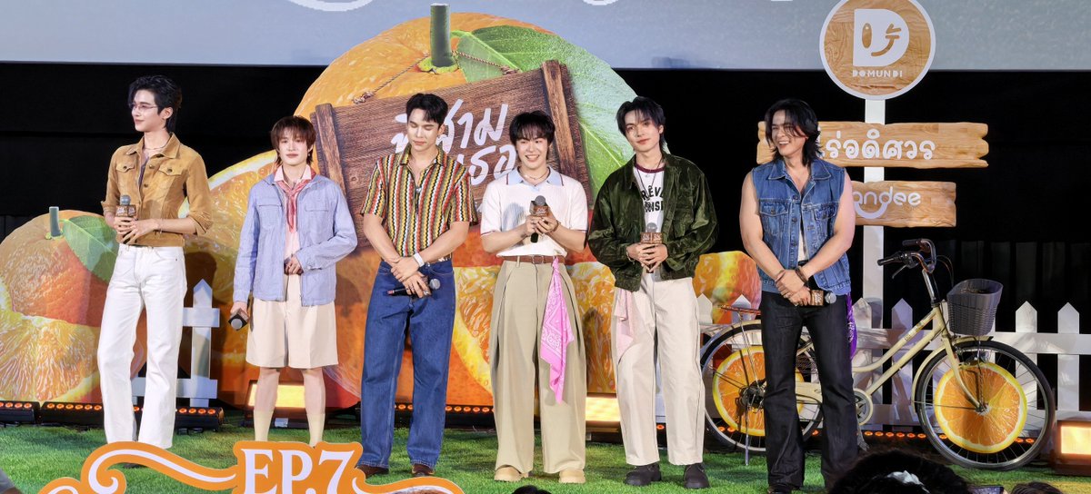 Tigger9302's tweet photo. เกลียดเสื้อคุณสามมาก 😂

YOUR THIRD SERIES EP7       
              
#ที่สามของเธอEP7 https://t.co/03oAYHIBCk