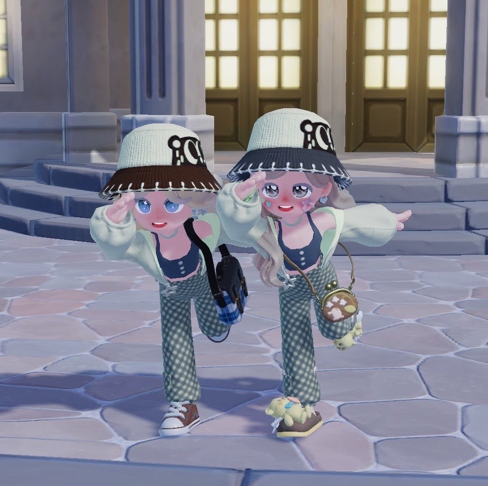 na1u_s2's tweet photo. 早速るるちゃんとﾎﾟｰｽﾞ✨
お互い獲得おめでとうでした😽👏🏻
これから沢山撮るぞ📸！！ https://t.co/WablWAXGM0