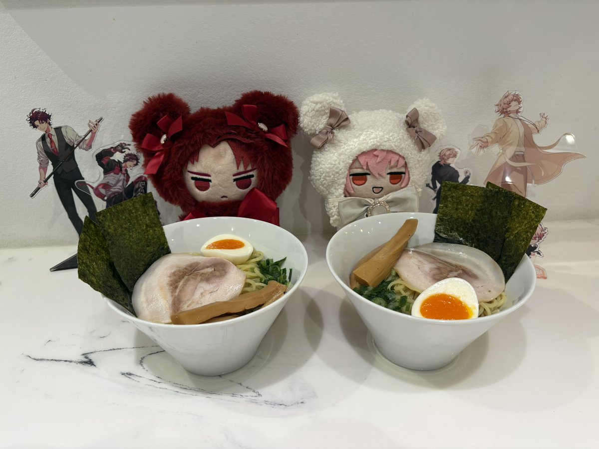 yuri77456's tweet photo. パラライコラボカフェ✻*˸ꕤ*˸*⋆。
安定ことちゃんと🫶いつもありがとう！来週も会うの早い！w
10月バースデー組み併せ大好き https://t.co/kaGFweYe0h