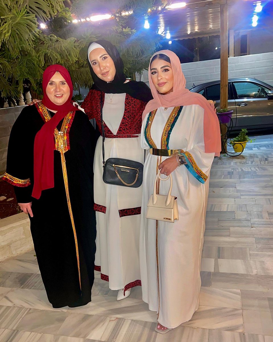 hanenelyyan's tweet photo. Family 🌹 https://t.co/rhx4059pvT