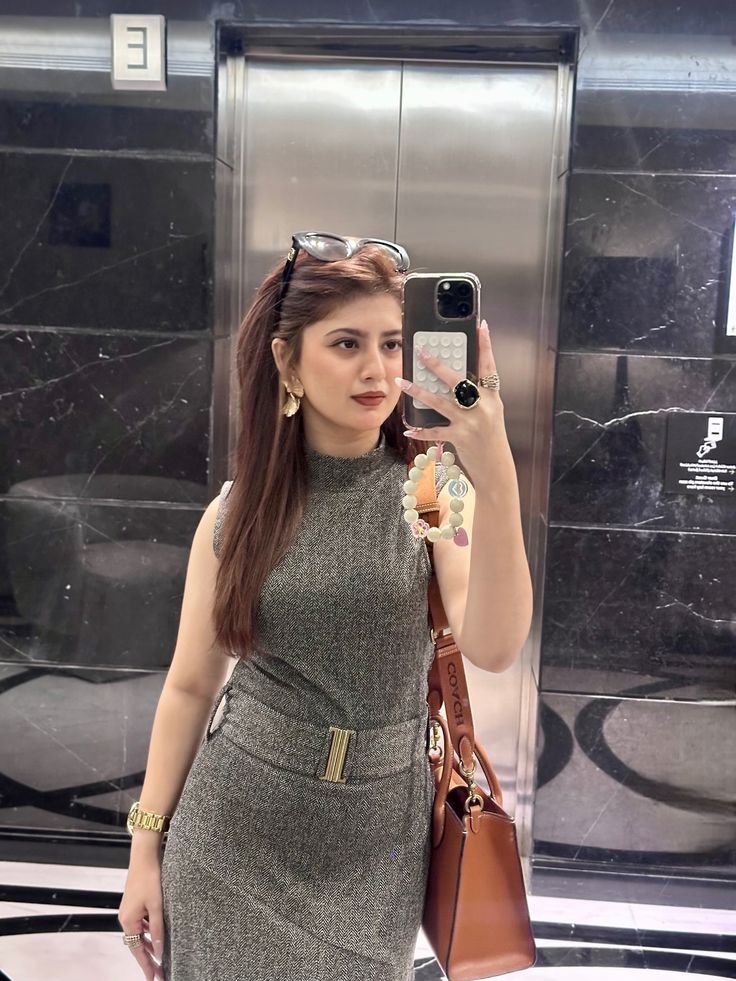 arishfaholic138's tweet photo. If the promo is this exciting, imagine the actual journey! ARISHFA KHAN is ready to create some unforgettable moments! 

ARISHFA KHAN BB20 ERA BEGINS 

#ArishfaKhan #ArishfaKhanInBiggBoss20
#Arishfians https://t.co/aZiINeKN0H