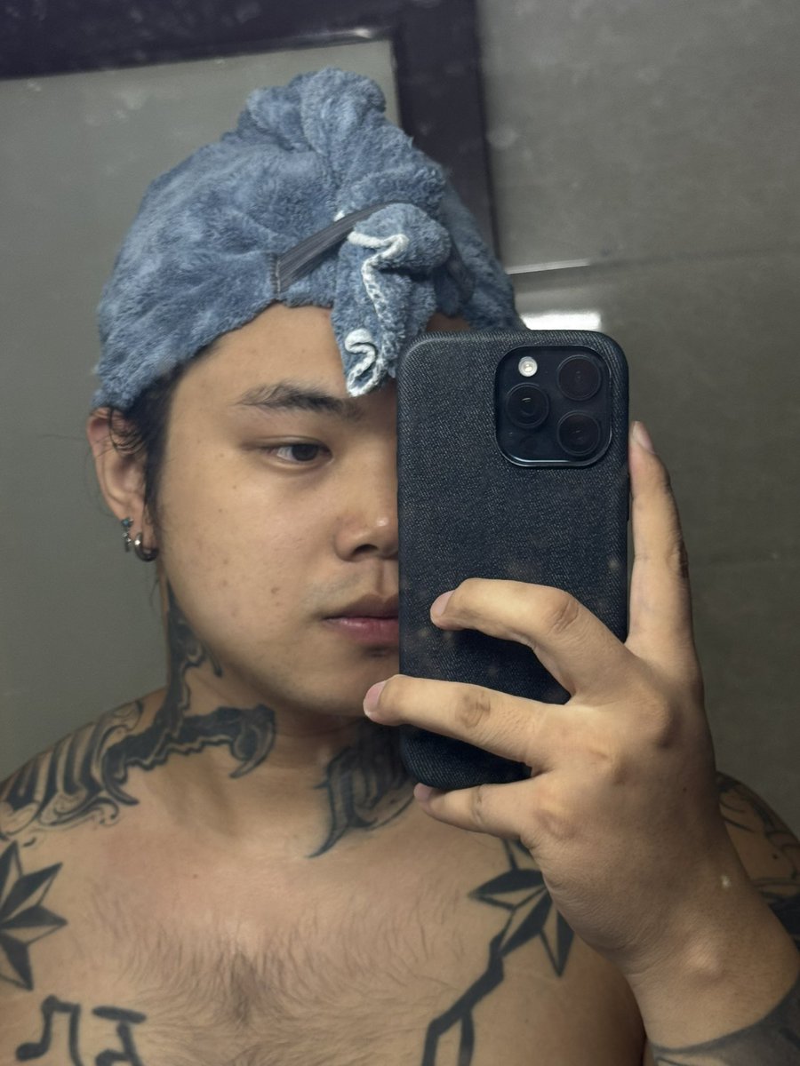 BBQifmmic's tweet photo. 洗完澡真的一点都不想吹头发 https://t.co/fAkAAKcaM6