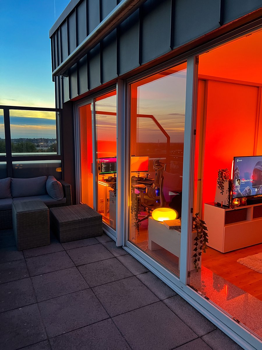 interior_only's tweet photo. Mood lighting and zero plans. https://t.co/ad3aaVcOFC