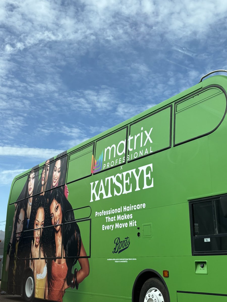rightthere47's tweet photo. Sooooo @HYBEOFFICIALtwt I saw this inactive bus today, is it going to hit the streets? Or is it on hiatus too, since Manon is on it? https://t.co/0HE8TkBBeq