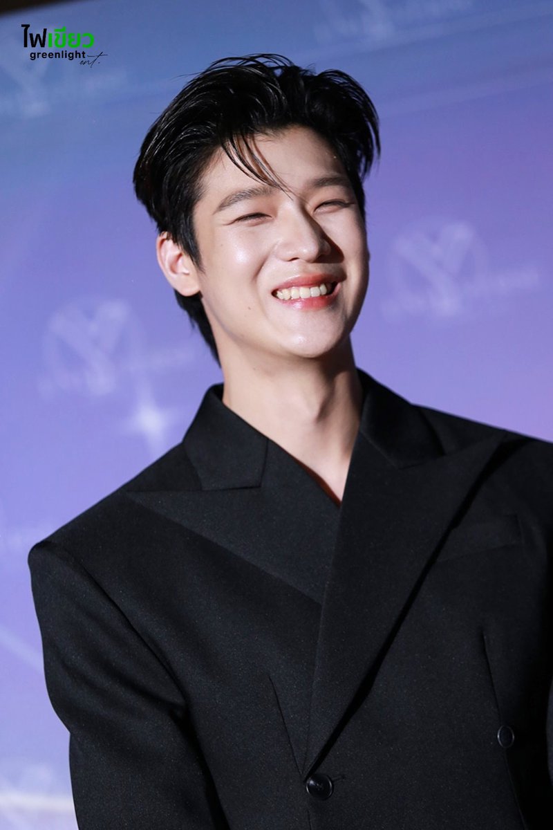 fanfansh1129's tweet photo. His smile is such a comfort to see😊🫶🏻
JIMMY’S PRECIOUS SMILE
#SmilingWithJimmy #jimmy_jimmoi https://t.co/mgi8LfeY83
