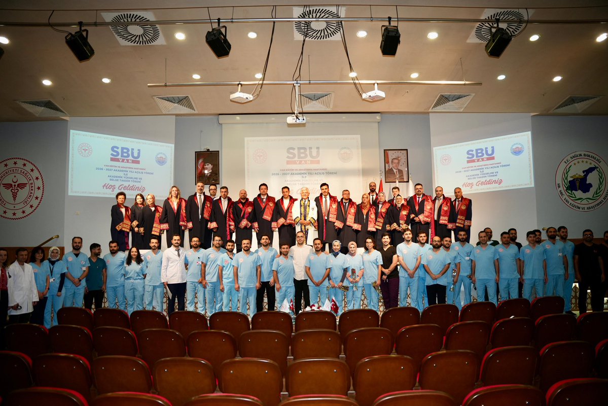 Dr_K_Aydin's tweet photo. Van…
SBÜ olarak Van EAH de ilk uzmanımızı verdik ve akademik yükselme törenimizi yaptık
Başta Valimiz syn @valiozanbalci75 olmak üzere müthiş bir ekip var orada. Sağlıkta doğunun merkezi olmuş.Diğer alanlarda sayın vali çok kıymetli işler yapıyor ve Van’ın çehresini değiştiriyor https://t.co/oWwHCIiK9T