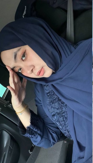 CanSaud's tweet photo. Nazim Tudung https://t.co/Or7mb8wIwb
Nila https://t.co/PIuvPtZ2dK https://t.co/BBAVMUjLyv
