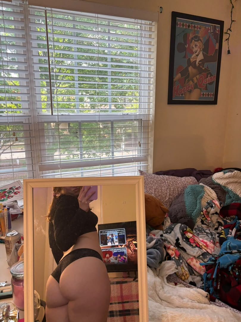 kellygray4u's tweet photo. New pinned post!!

| Kelly here 
| 5'5 of pure trouble

| alternative • messy • addictive sweet face, filthy mind *

| Overly freaked out so don’t dm me if you're no fun!

#moots #nsfw #nsfwft https://t.co/QjsZhXdMsH