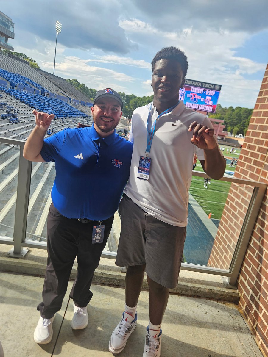 turner_eli346's tweet photo. I had a good time at @LATech yesterday and had a great convo with @JustinApod before the game #godawgs https://t.co/WABM7sOexK
